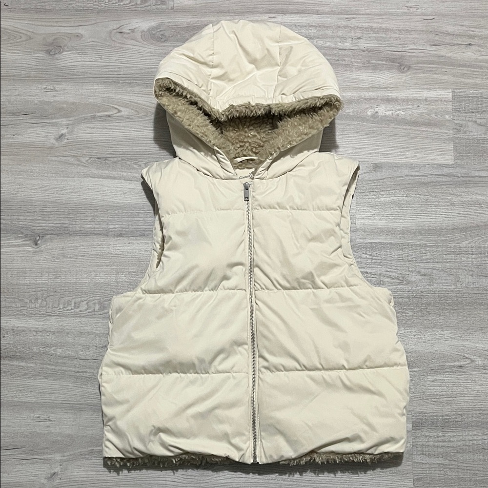 Universal Thread Cream Sleeveless Sherpa Puffer Vest with Linning